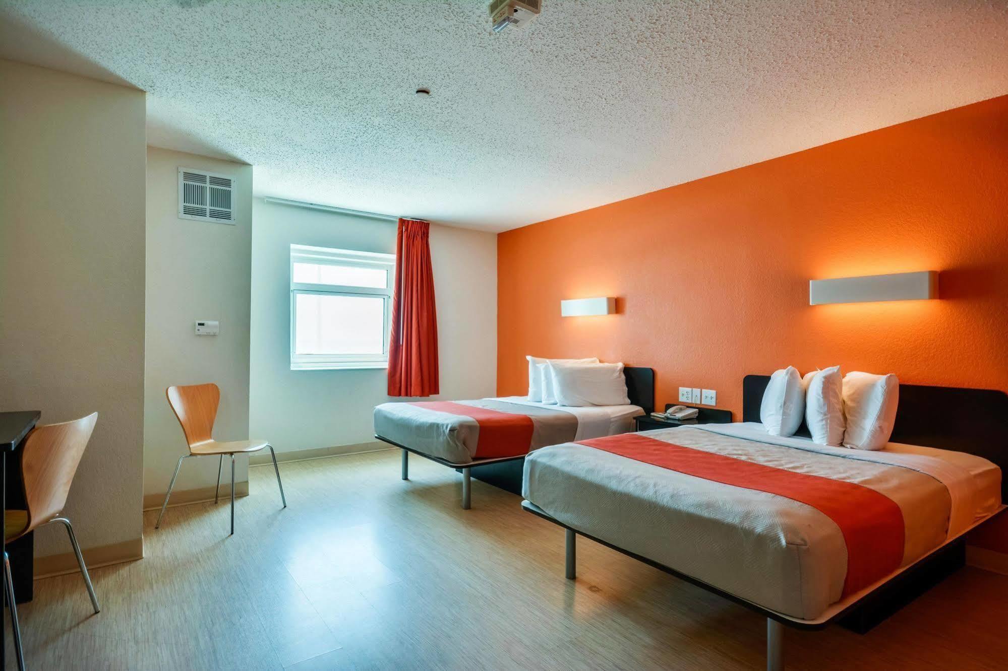 Motel 6-Biloxi, Ms - Beach Екстер'єр фото